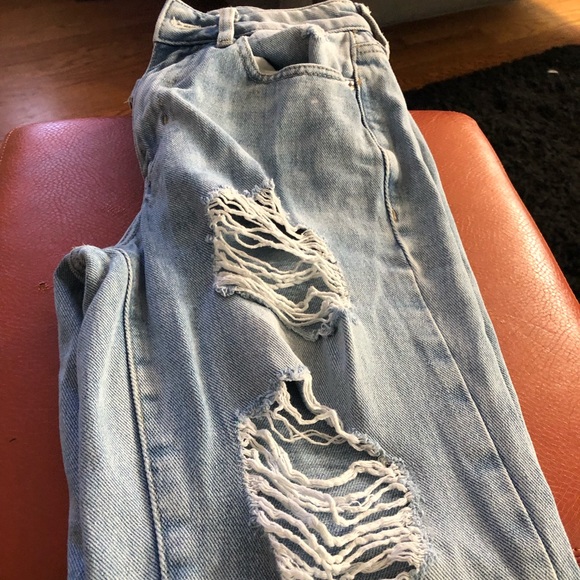 Jeans- PACSUN MOM JEANS. SIZE 22. Excellent condition. - Picture 2 of 9